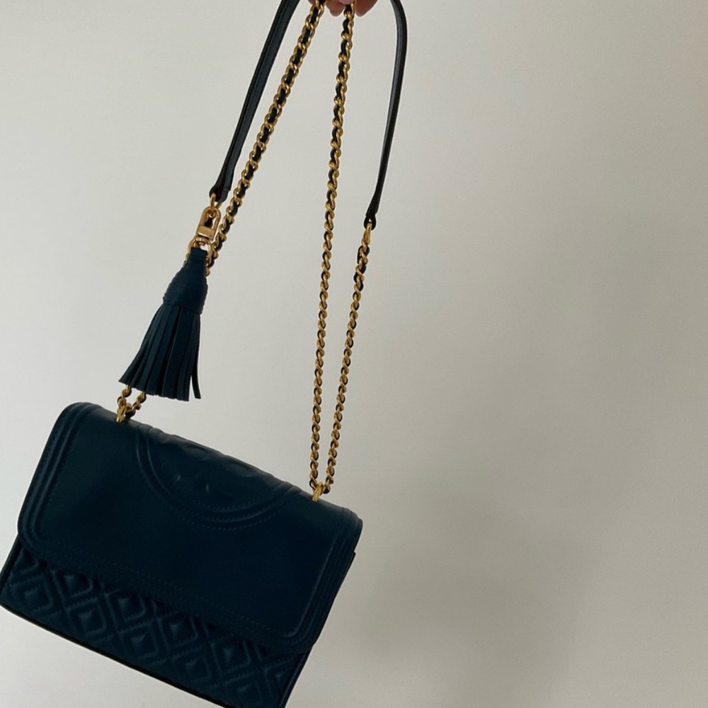 Elegant Black Quilted Shoulder Bag